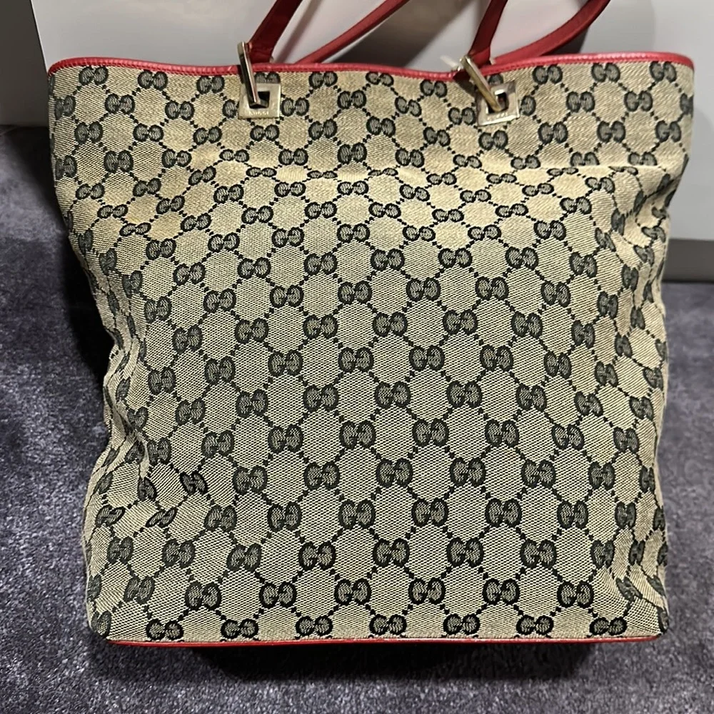Gucci Signature Print Canvas Tote with red leather handles and trim. - Picture 4 of 17